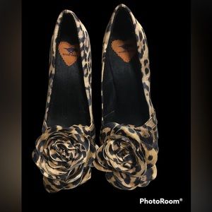 Rocket Dog Leopard Heel Shoe Size 8 1/2 Medium EUC